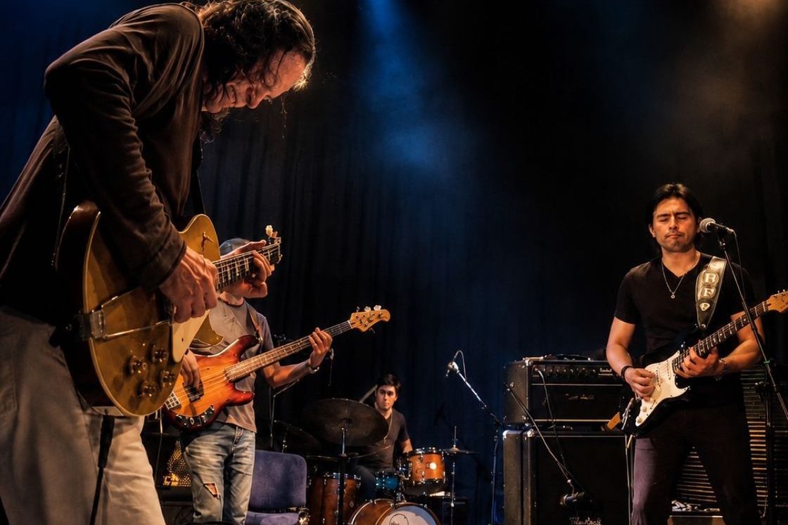 Davide Pannozzo sul palco con Robben Ford